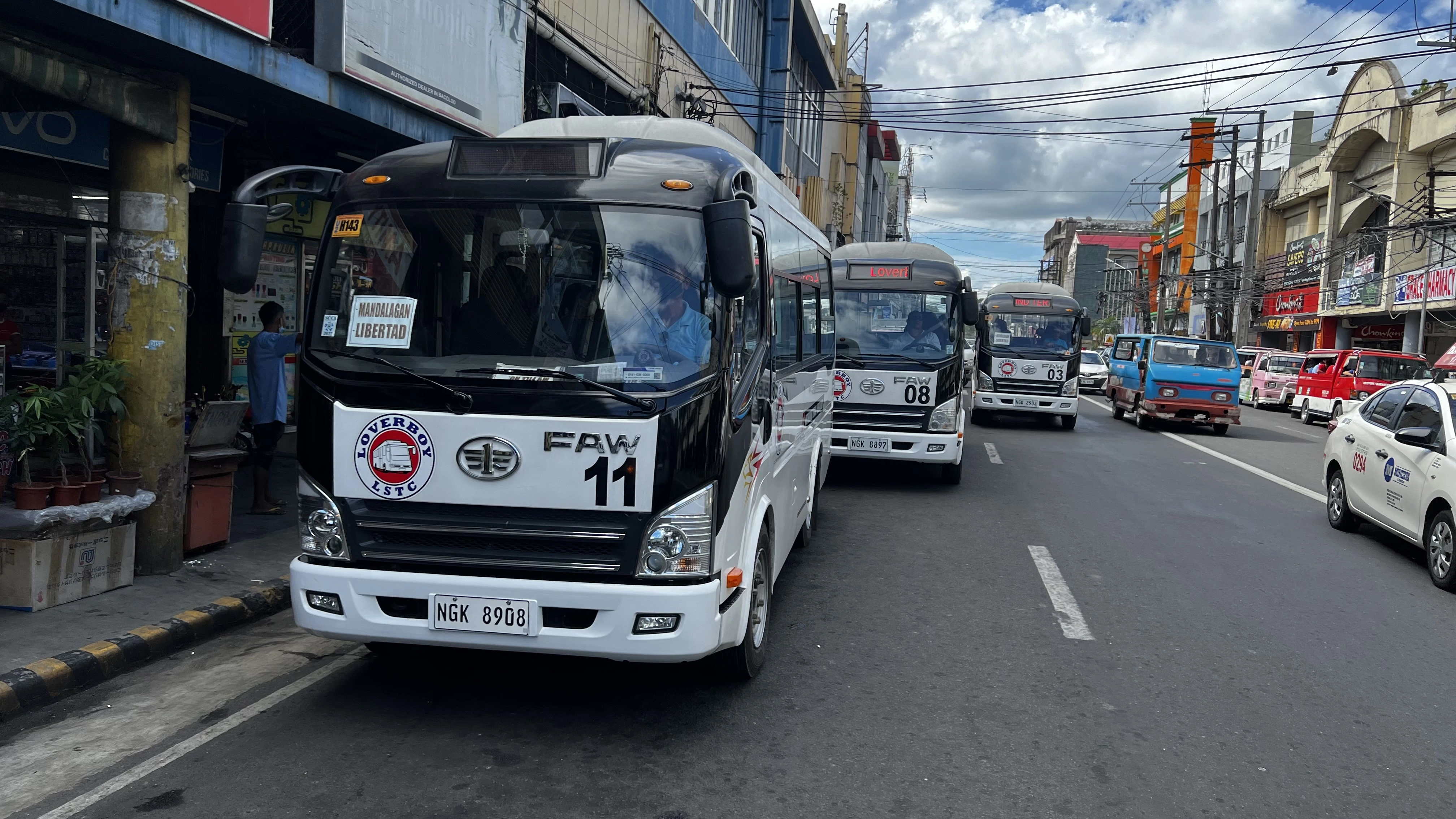 FAW-TRUCKS-JEEPNEY.webp